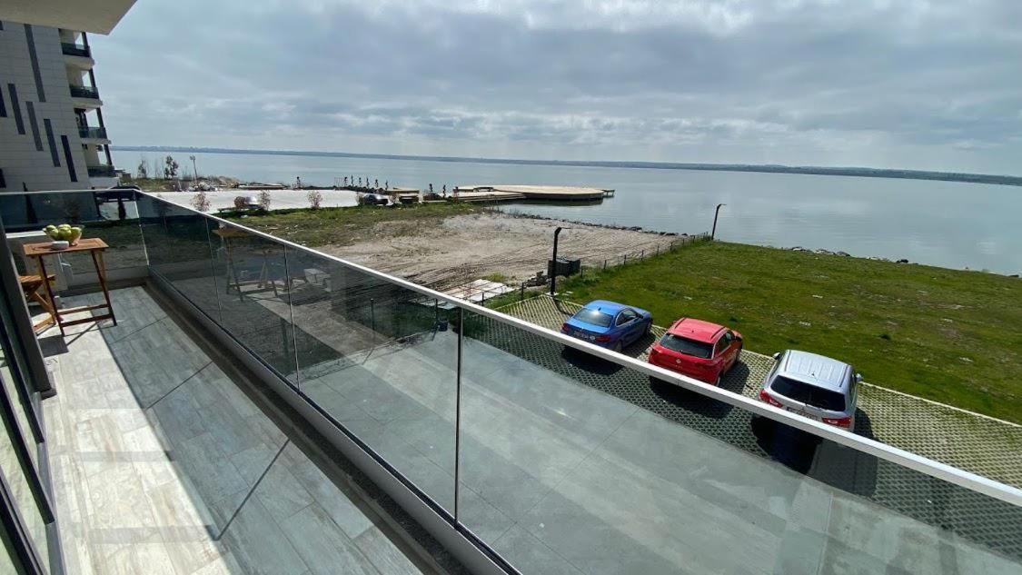 Dreamy Lake Mamaia Exterior photo