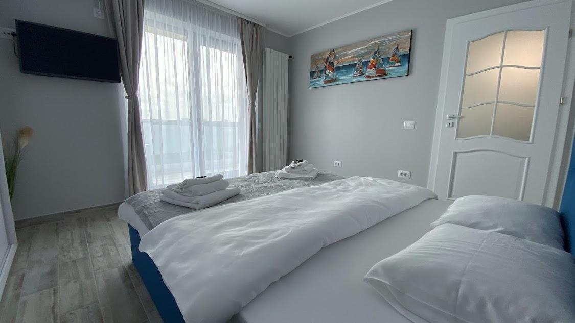 Dreamy Lake Mamaia Exterior photo